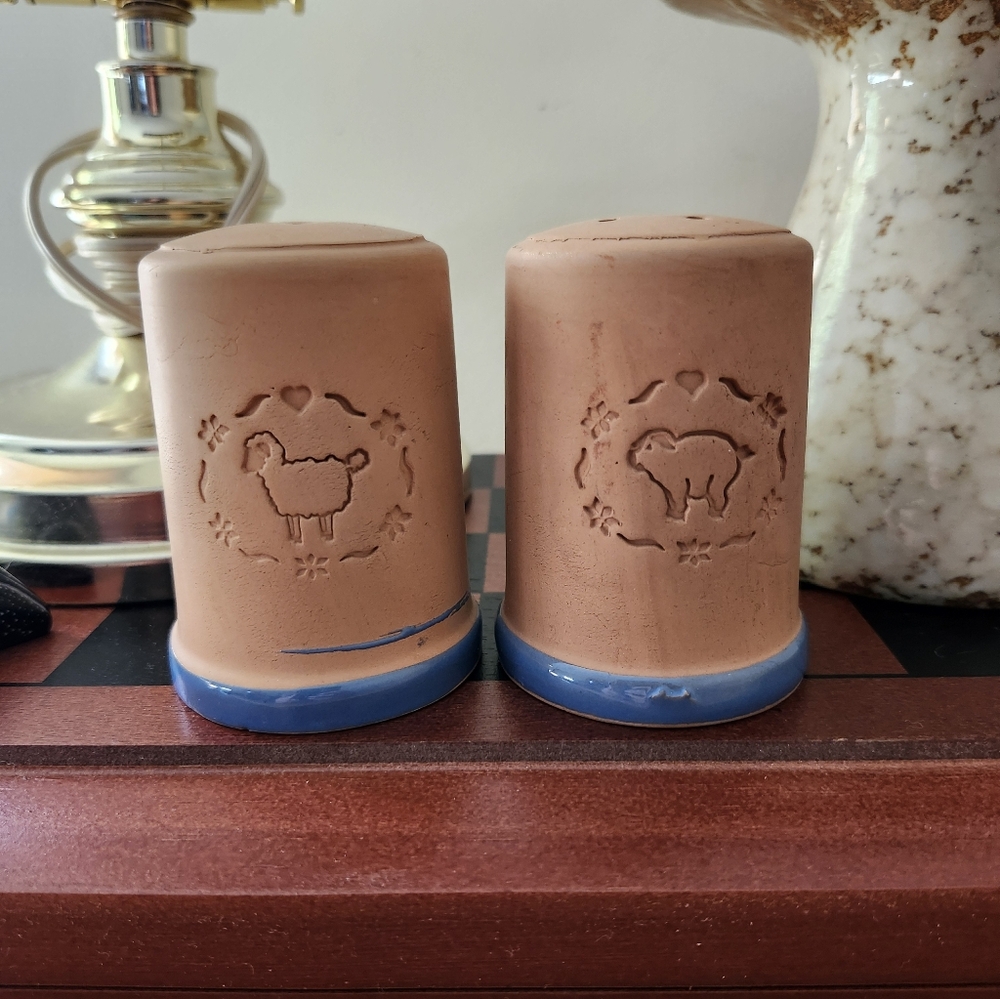Clay Cottage Farm Salt And Pepper Shakers